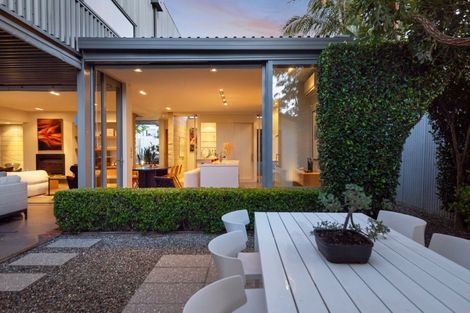 Photo of property in 7 Peel Street, Westmere, Auckland, 1022