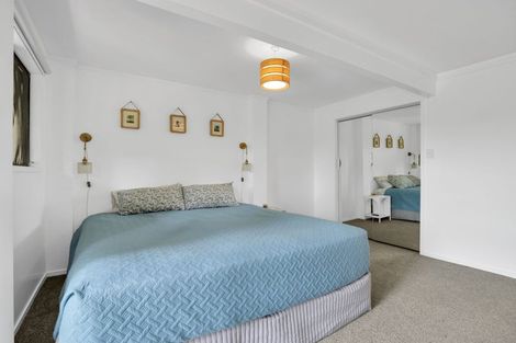 Photo of property in 100b Grand Vue Road, Kawaha Point, Rotorua, 3010