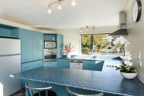 Photo of property in 93 Peter Hall Drive, Kelvin Grove, Palmerston North, 4414