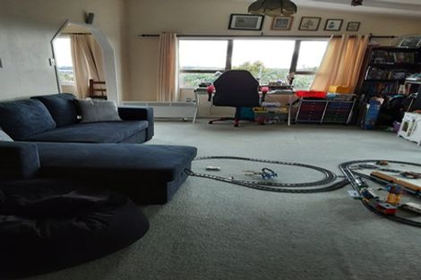 Photo of property in 36 Lewisham Street, Highland Park, Auckland, 2010