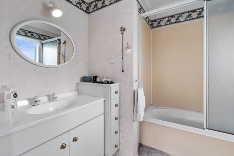 Photo of property in 216b Ngatai Road, Otumoetai, Tauranga, 3110