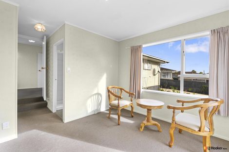 Photo of property in 52 Hobart Crescent, Wattle Downs, Auckland, 2103