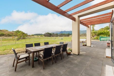 Photo of property in 114 Rutherford Drive, Waikanae Beach, Waikanae, 5036