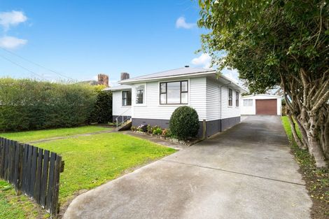 Photo of property in 50 Barrys Road, Glendene, Auckland, 0602