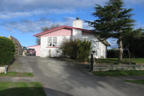 Photo of property in 20 Pinedale Parade, Milson, Palmerston North, 4414