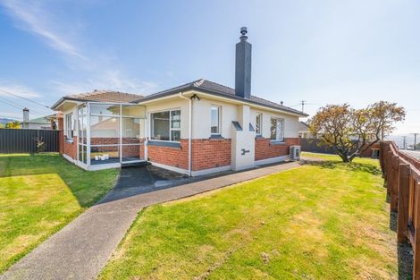 Photo of property in 27 Isadore Road, Saint Clair, Dunedin, 9012