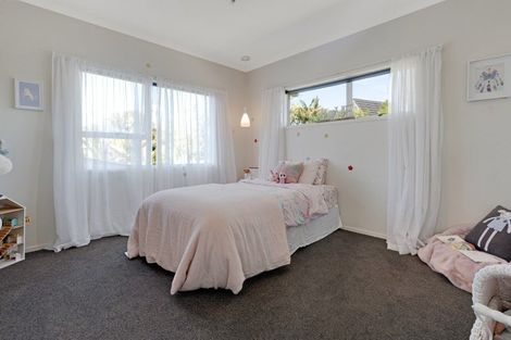 Photo of property in 10 Sea View Terrace, Cockle Bay, Auckland, 2014