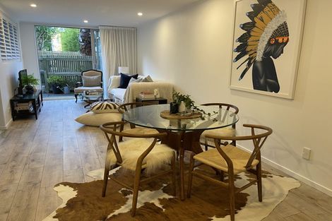 Photo of property in 26/73 Princes Street, Northcote Point, Auckland, 0627