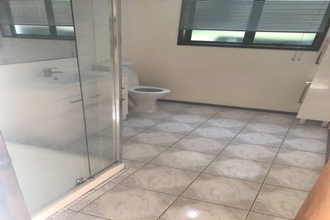 Photo of property in 13 Charles Dickens Drive, Mellons Bay, Auckland, 2014