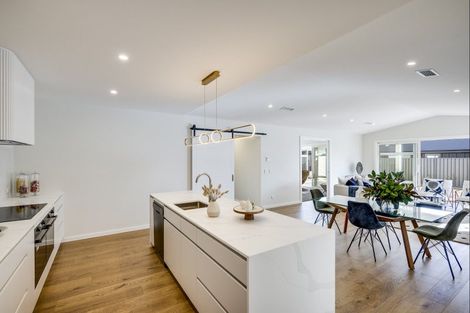 Photo of property in 18 Rich Rise, Havelock North, 4130