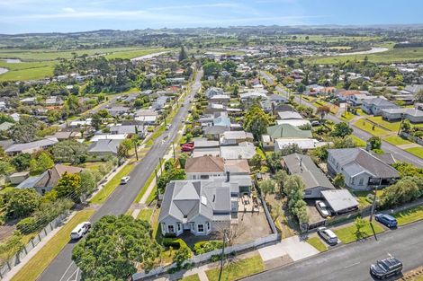 Photo of property in 57 Garfield Road, Helensville, 0800