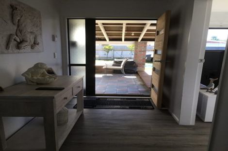 Photo of property in 5 Colenso Place, Otaki Beach, Otaki, 5512