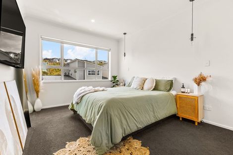 Photo of property in 69 Karepiro Drive, Stanmore Bay, Whangaparaoa, 0932