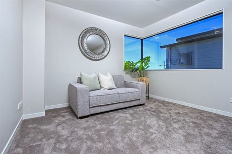 Photo of property in 24 Windlass Street, Long Bay, Auckland, 0630