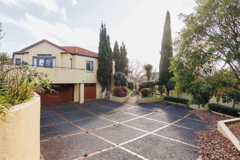 Photo of property in 5 The Oaks, Awapuni, Palmerston North, 4412