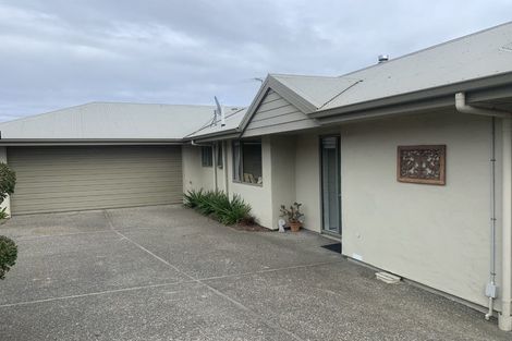 Photo of property in 12 Lionel Place, Mapua, 7005
