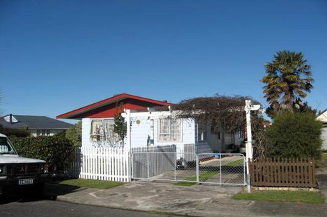 Photo of property in 22 Moore Crescent, Carterton, 5713