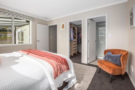 Photo of property in 11 Banks Boulevard, Whitby, Porirua, 5024