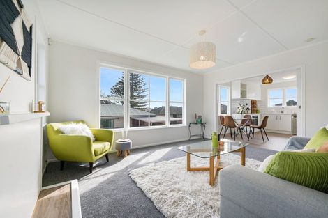 Photo of property in 65 Farquhar Road, Glendene, Auckland, 0602