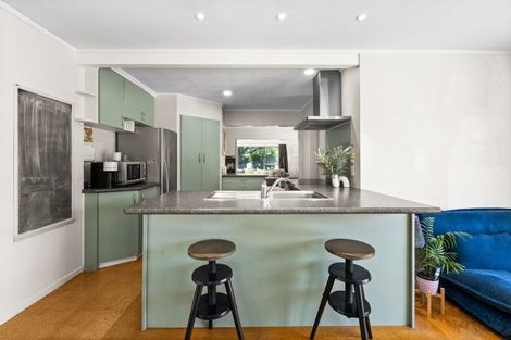 Photo of property in 105 Middle Road, Havelock North, 4130