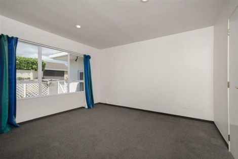 Photo of property in 25 Marguerita Place, West Harbour, Auckland, 0618