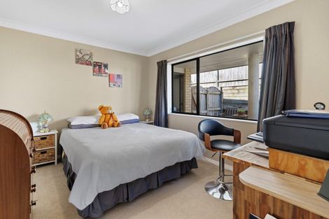 Photo of property in 60 Oteki Park Drive, Welcome Bay, Tauranga, 3112