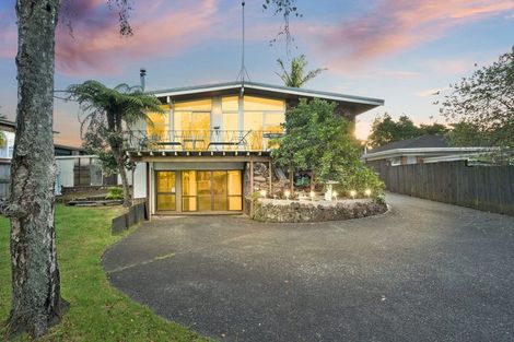 Photo of property in 80 Lawrence Crescent, Hillpark, Auckland, 2102