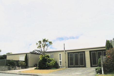 Photo of property in 6 Maple Grove, Kingston, Wellington, 6021