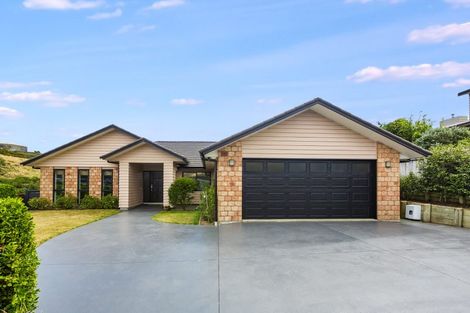 Photo of property in 14a Kaimai Place, Aotea, Porirua, 5024