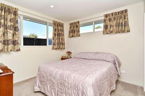 Photo of property in 2/107 Staveley Street, Avonhead, Christchurch, 8042