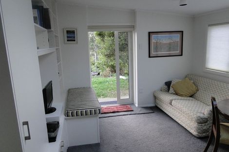 Photo of property in 17 Milne Terrace, Island Bay, Wellington, 6023