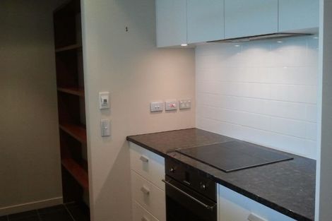 Photo of property in Piermont Apartments, 2e/82 Cable Street, Te Aro, Wellington, 6011