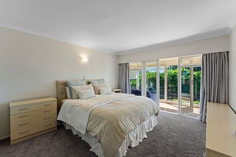 Photo of property in 16 Ara Kuaka, Waikanae Beach, Waikanae, 5036