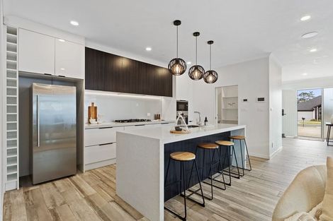 Photo of property in 9 Walter Ruddock Avenue, Kumeu, 0810