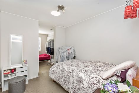 Photo of property in 1/612 Beach Road, Browns Bay, Auckland, 0630