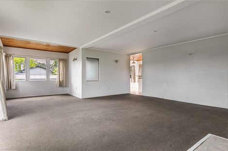 Photo of property in 55 Margan Avenue, New Lynn, Auckland, 0600