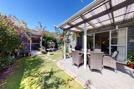 Photo of property in 14a Norton Park Avenue, Fairfield, Lower Hutt, 5011