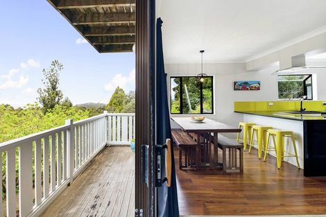 Photo of property in 136 Mountain Road, Henderson Valley, Auckland, 0612