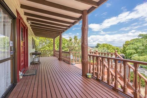 Photo of property in 32 Pahi Place, West Harbour, Auckland, 0618