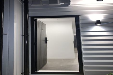 Photo of property in 4/58 Kemp Road, Massey, Auckland, 0614