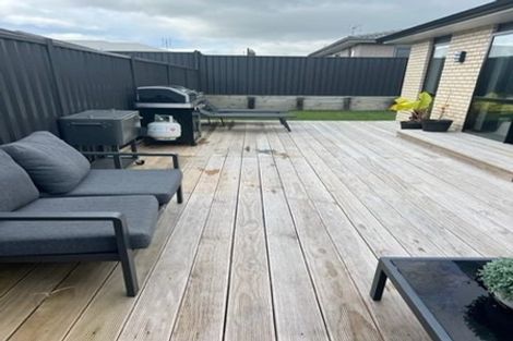 Photo of property in 16 Pioneer Crescent, Omokoroa, 3114