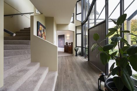 Photo of property in 70 Waicola Drive, Fitzherbert, Palmerston North, 4471