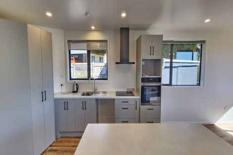 Photo of property in 8 Handley Place, Glen Avon, New Plymouth, 4312