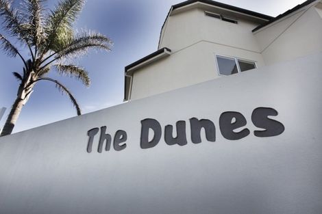 Photo of property in 1/100 Winifred Avenue, Whangamata, 3620