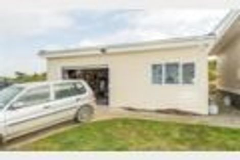 Photo of property in 37 Karewa Street, Castlecliff, Whanganui, 4501