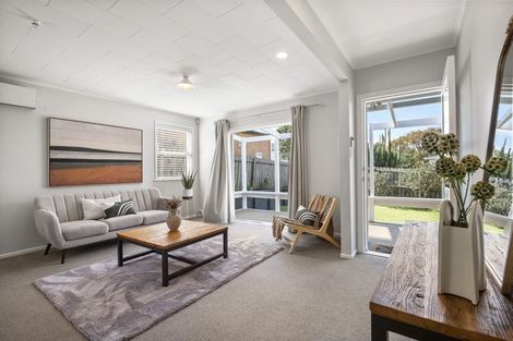 Photo of property in 3 Stevenson Road, Clarks Beach, 2122