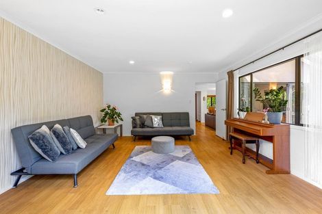 Photo of property in 42 Kristin Lane, Albany, Auckland, 0632