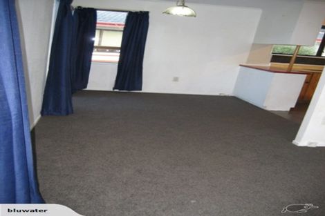 Photo of property in 4 Sasanqua Way, Crofton Downs, Wellington, 6035