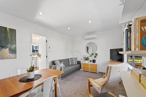 Photo of property in 3/27a Miro Street, New Lynn, Auckland, 0600