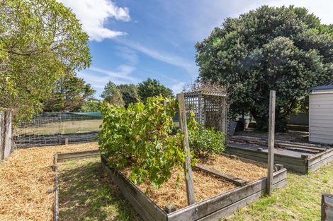 Photo of property in 337 Te Horo Beach Road, Te Horo Beach, Otaki, 5581